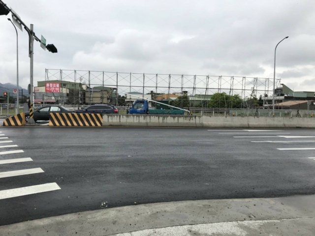 柑園三鶯二橋(三峽樹林鶯歌)車流輛高