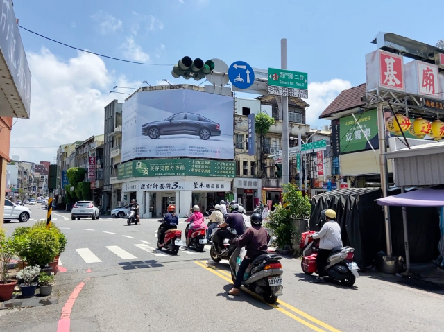 N-0563ABC-往新光三越方向，西門路與民權路口收視